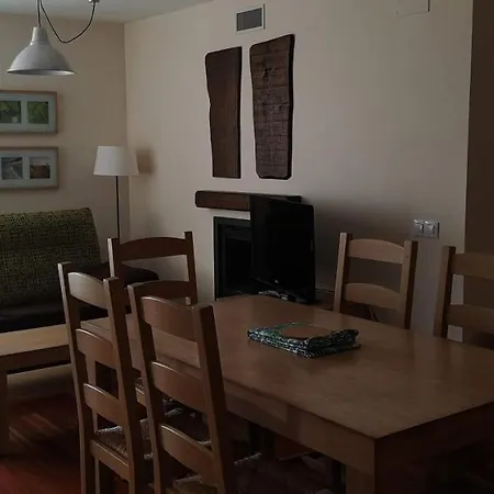 Appartement Esqui, Montana, Btt Y Senderismo En Pirineos, Margas Golf