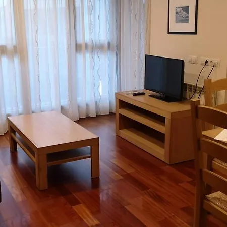 Esqui, Montana, Btt Y Senderismo En Pirineos, Margas Golf Appartement